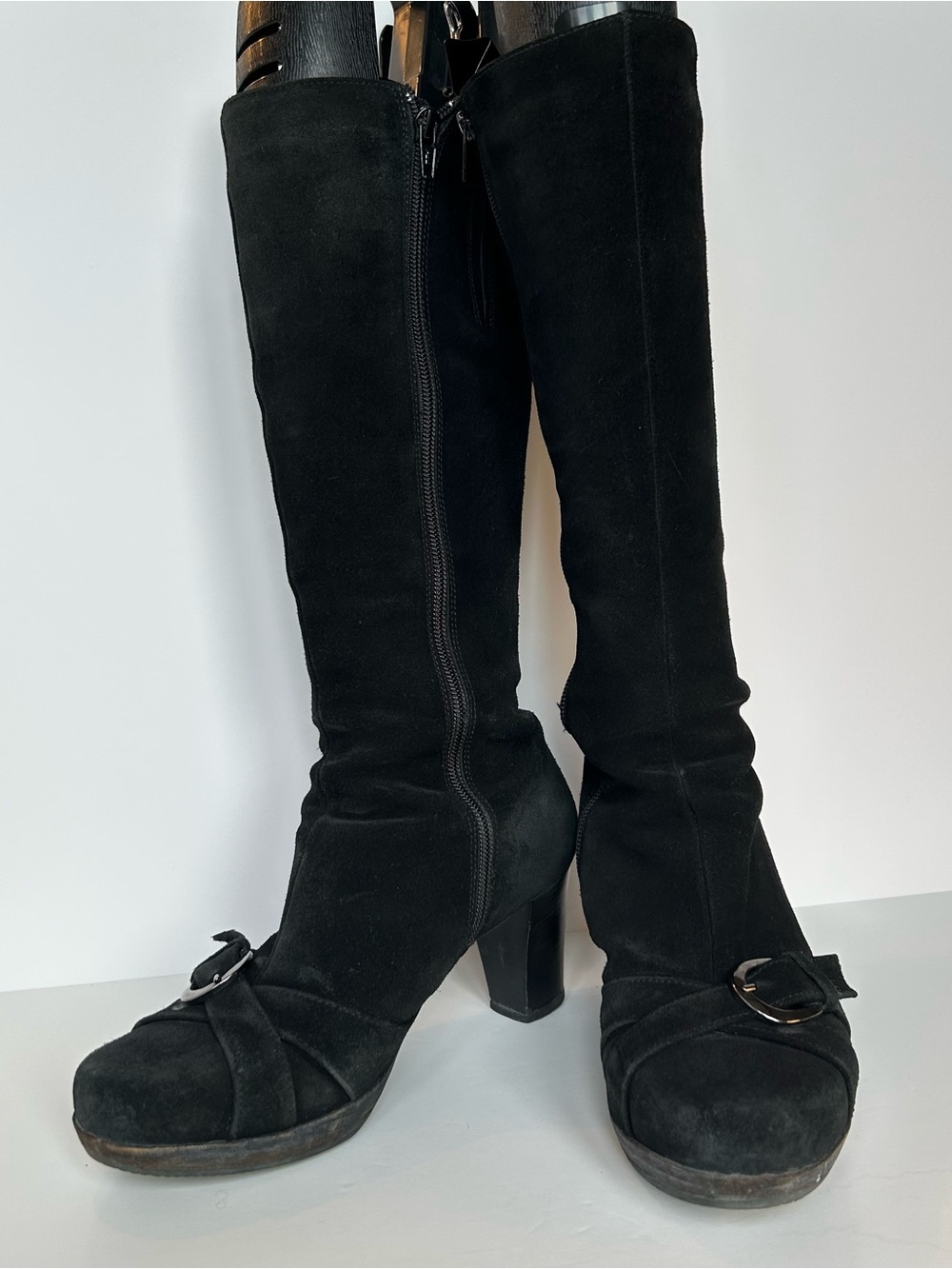La CANADIENNE Black Suede Knee-High Heeled Boots